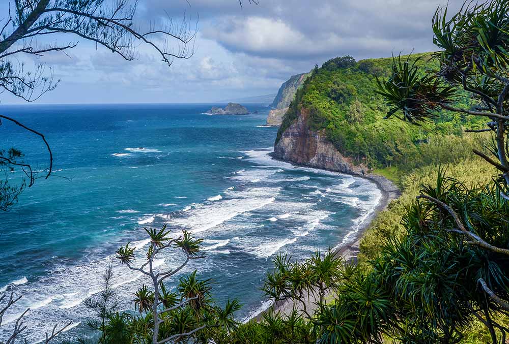 Pololu Valley Lookout